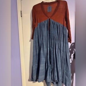 Elegant Two-Tone Women's Dress